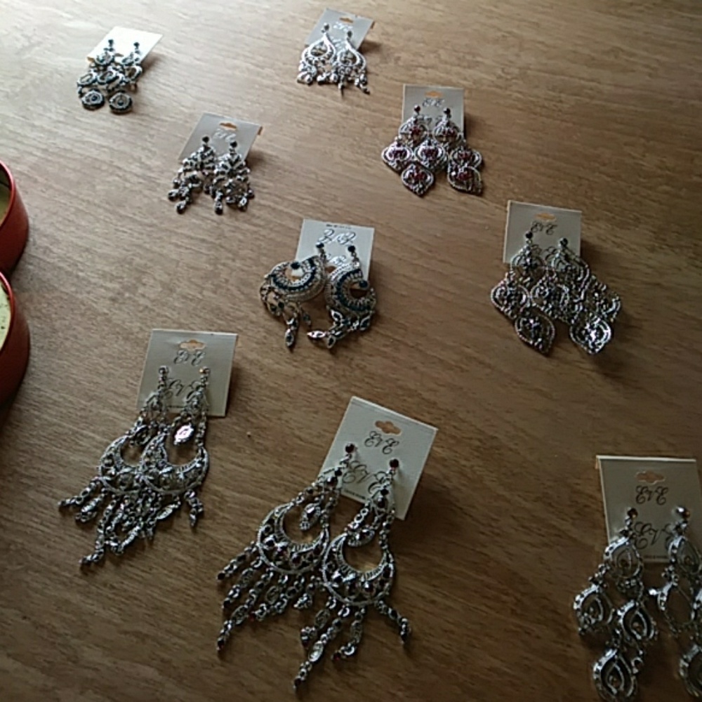 Earings - Picture 2 of 7